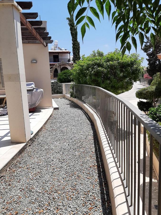 The Lighthouse Apartment Paphos Exterior photo