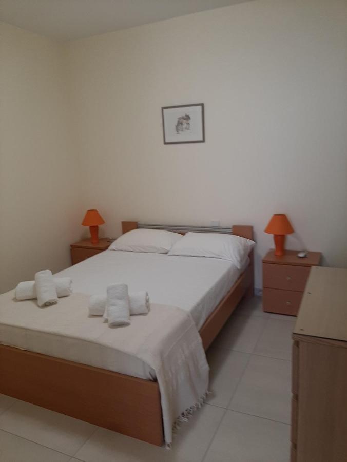 The Lighthouse Apartment Paphos Exterior photo