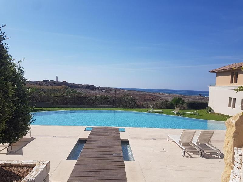 The Lighthouse Apartment Paphos Exterior photo